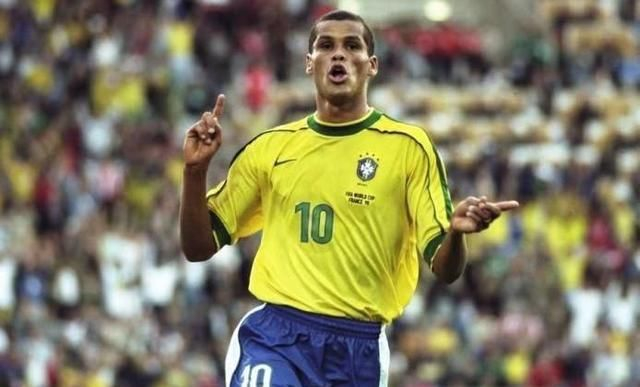 为替补球员 为替补球员