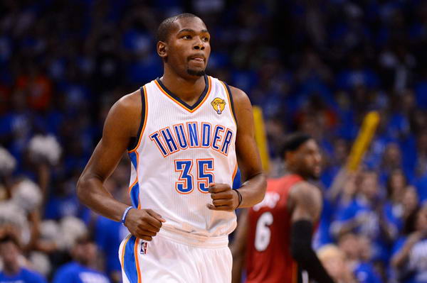 刘依一位列 刘依一位列