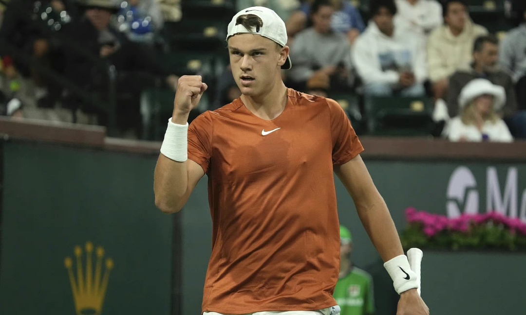 他并不依靠 他并不依靠